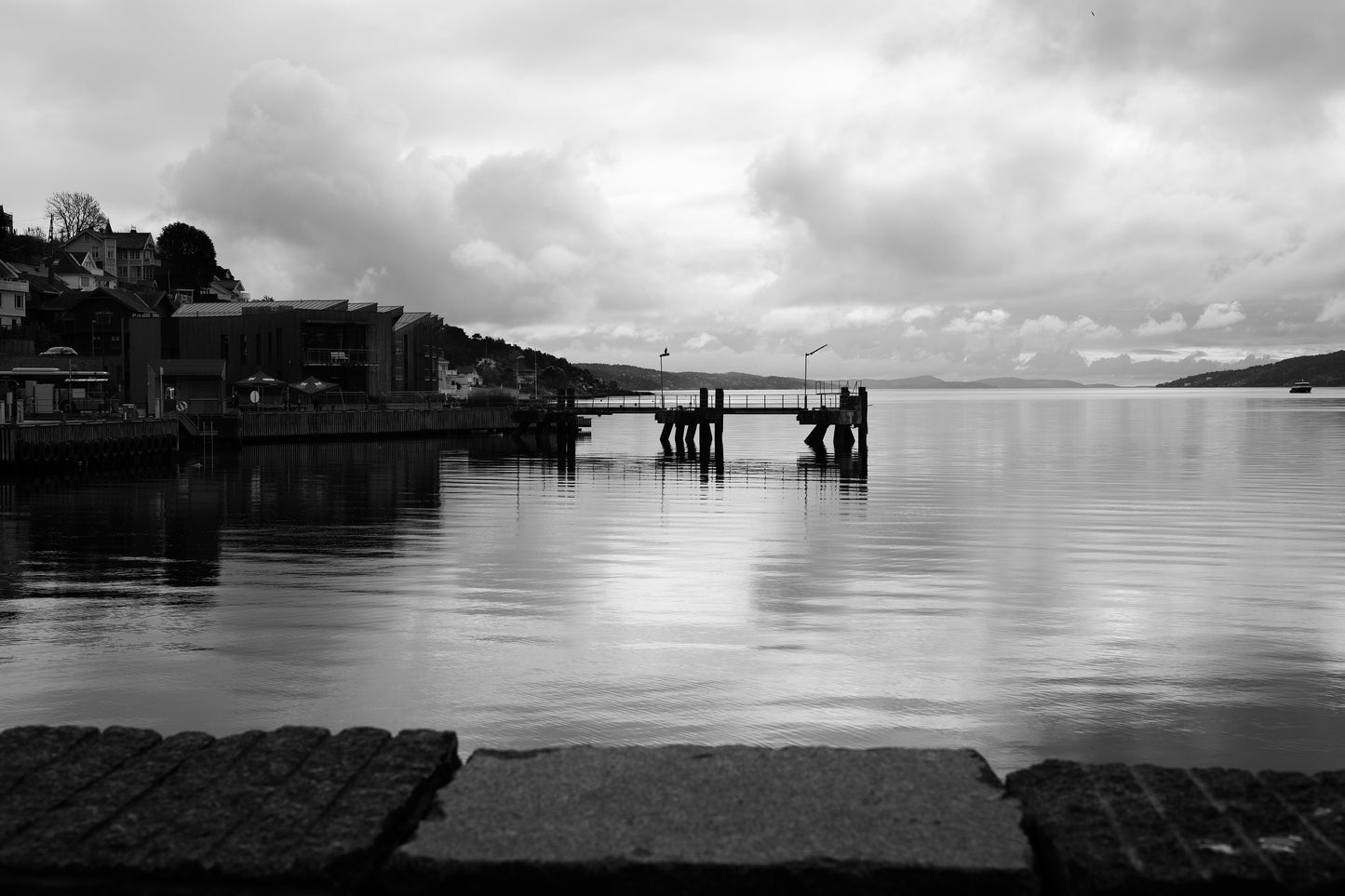 Drøbak - Lehmannsbrygga – fotografi av Marit Junge | Galleri Drøbak