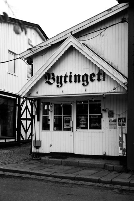 Drøbak - Bytinget – fotografi av Marit Junge bilde uten ramme